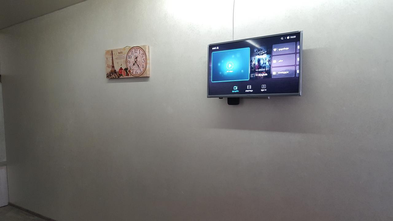 Roini Apartment Батумі Екстер'єр фото